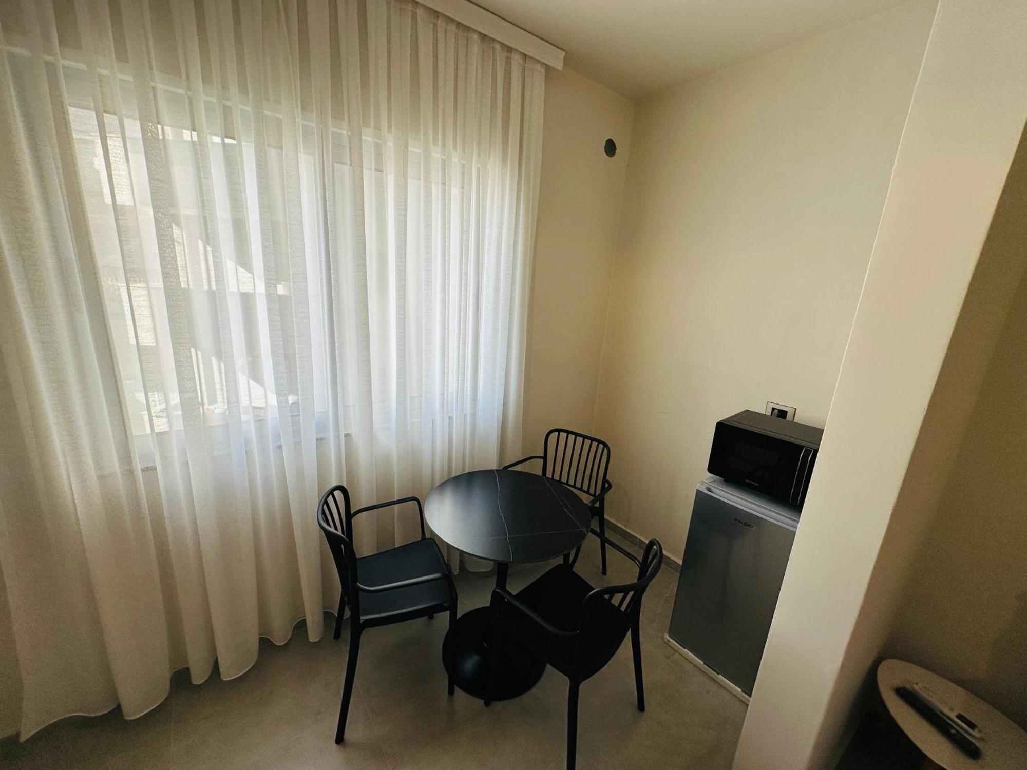 Stay-Five Rooms & Apartments Shkodër Eksteriør bilde
