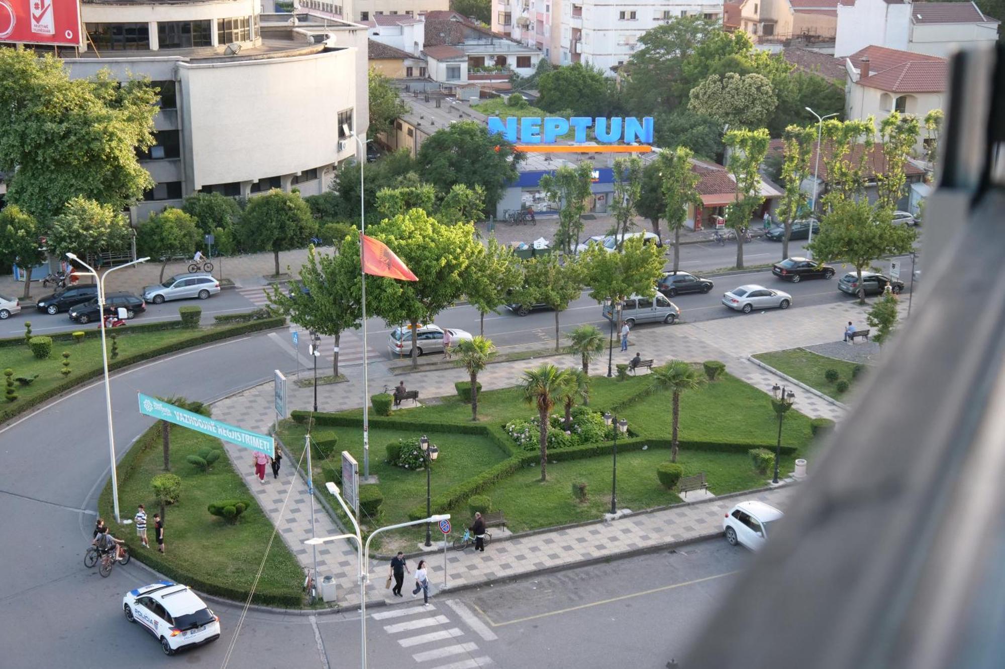 Stay-Five Rooms & Apartments Shkodër Eksteriør bilde