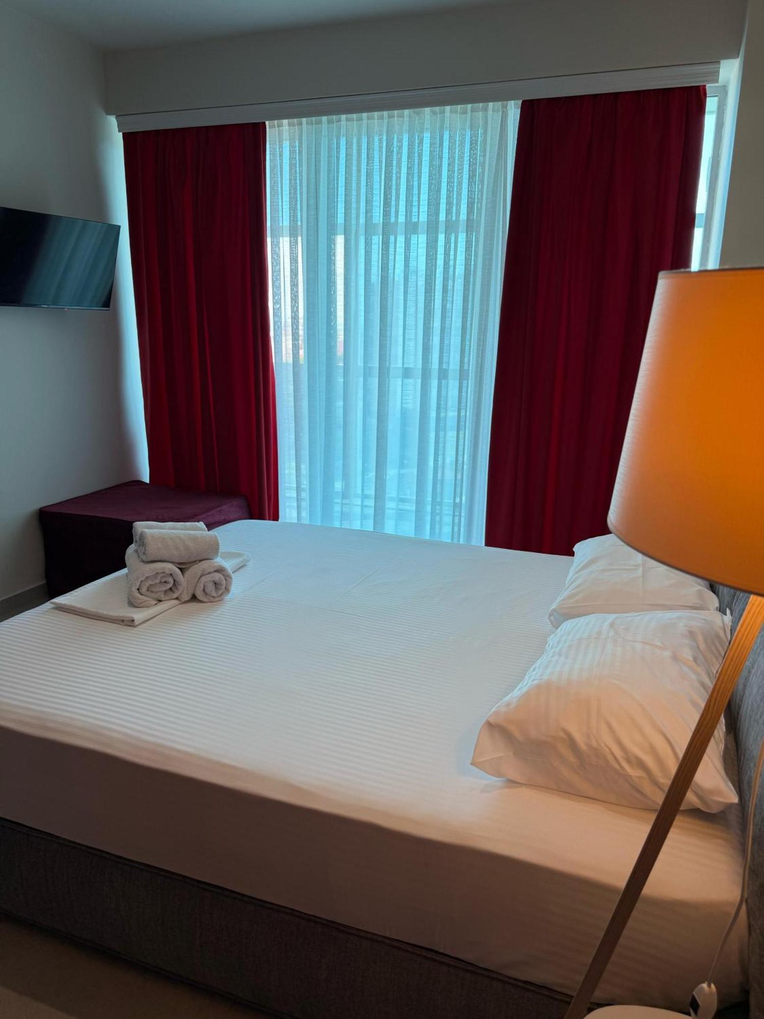 Stay-Five Rooms & Apartments Shkodër Eksteriør bilde